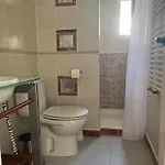 شقة Abajo Stijlvol Met Zwembad En Tuin كاديز