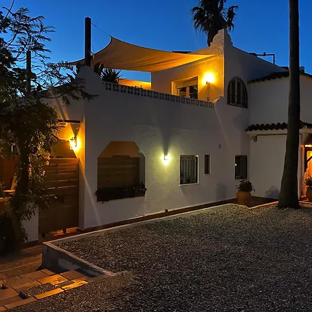 Abajo Stijlvol Met Zwembad En Tuin Lägenhet Cádiz