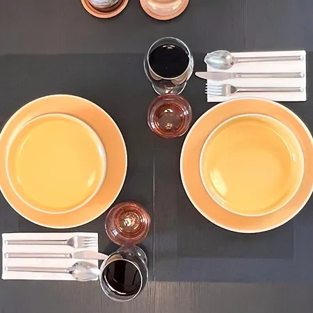 Abajo Stijlvol Met Zwembad En Tuin *