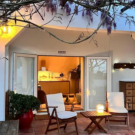 Abajo Stijlvol Met Zwembad En Tuin *