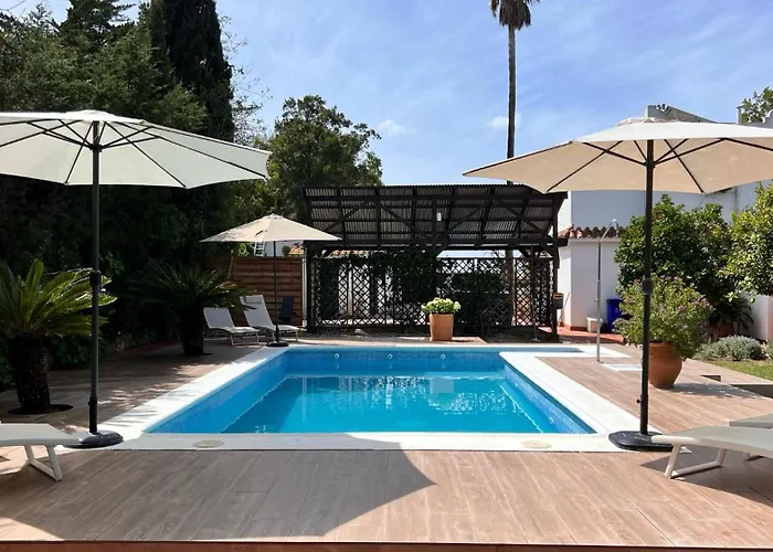 Abajo Stijlvol Met Zwembad En Tuin * Cádiz