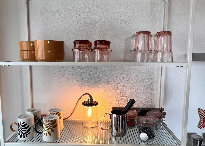 Abajo Stijlvol Met Zwembad En Tuin *